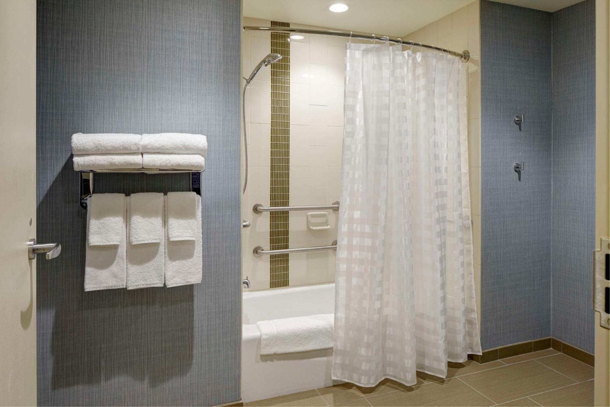 Hyatt Place Madison/Verona Экстерьер фото